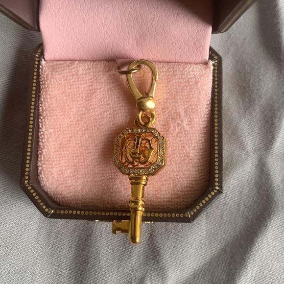 Juicy Couture NWT Pave Ey Charm - Picture 2 of 4